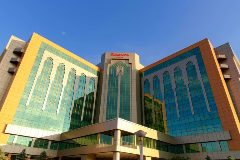 Ramada Plaza by Wyndham Gence