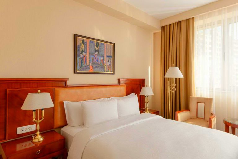 Ramada Plaza by Wyndham Gence
