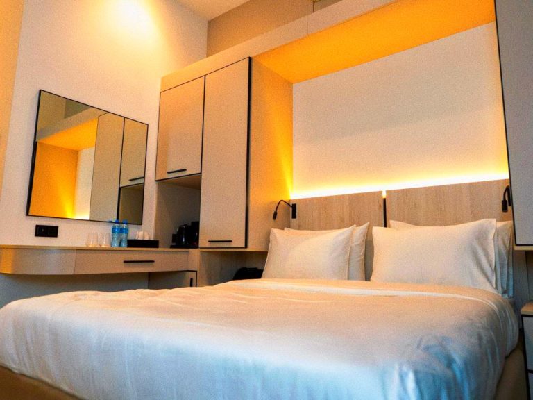 Central Square Hotel