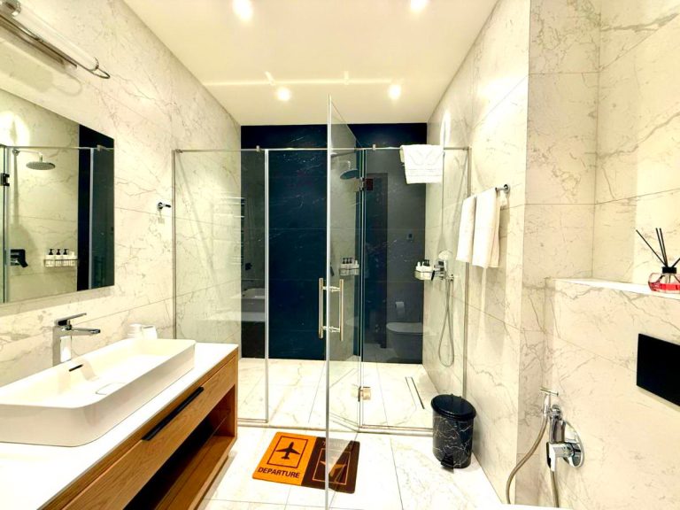 Sea Breeze White Residence