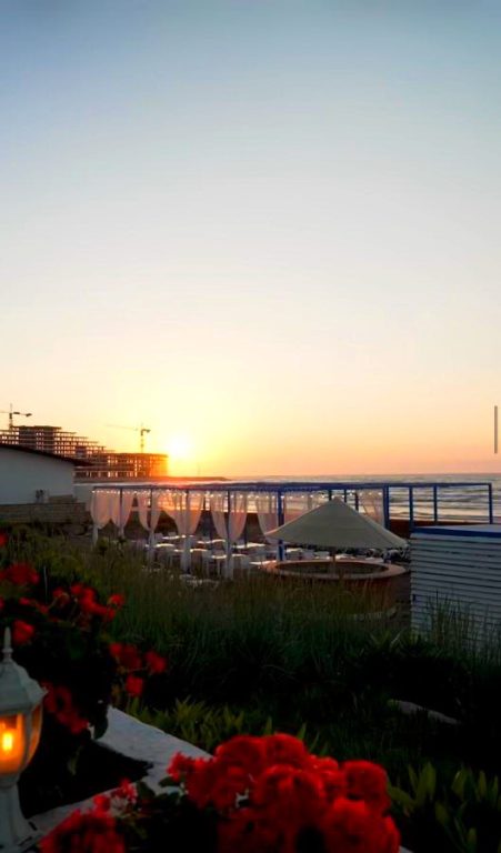 Sea Breeze White Residence