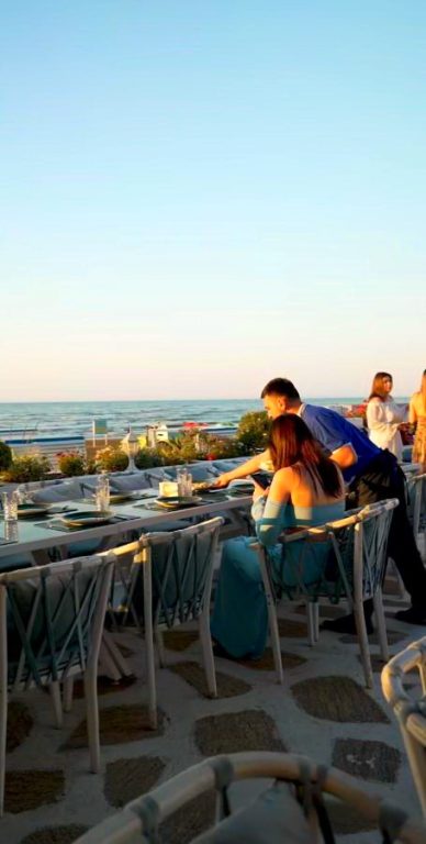 Sea Breeze White Residence
