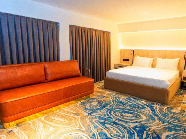 Central Square Hotel