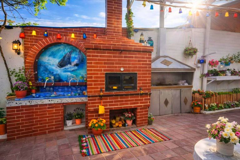 Airport Family House