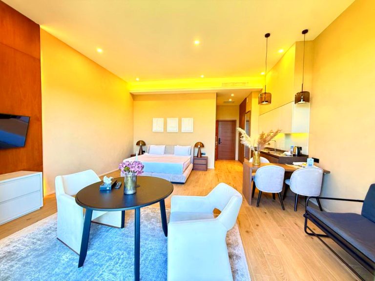 Sea Breeze White Residence