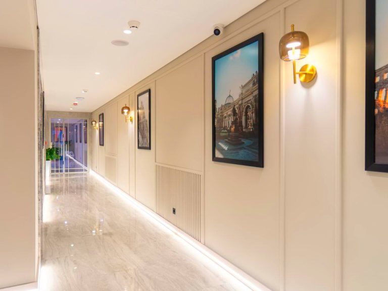 Central Square Hotel