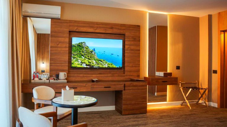 White Breeze Boutique Hotel
