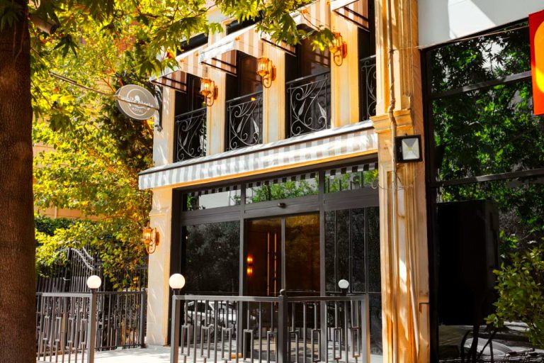 White Breeze Boutique Hotel