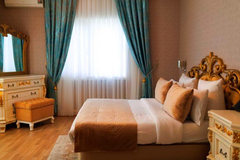 Ayan Palace Hotel