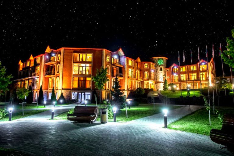 El Resort Hotel
