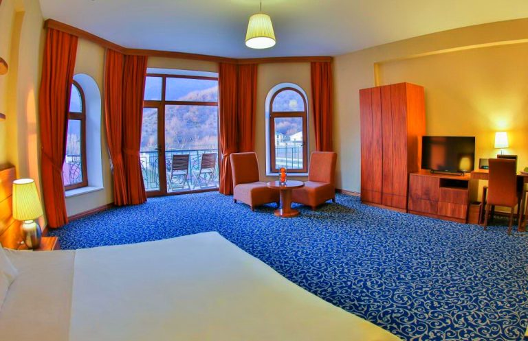 El Resort Hotel