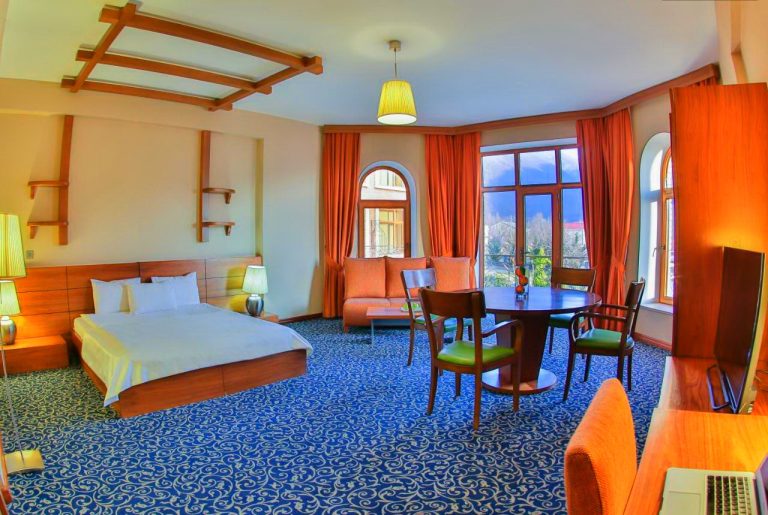 El Resort Hotel