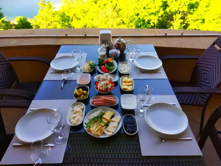 Goy Gol Lake Resort