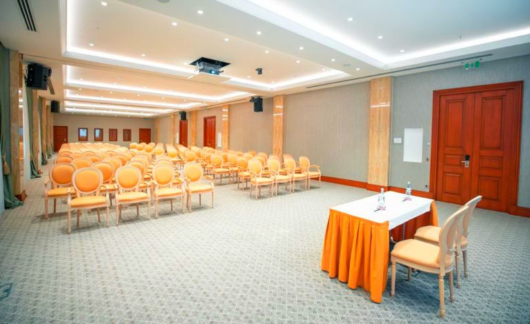 FLY INN BAKU