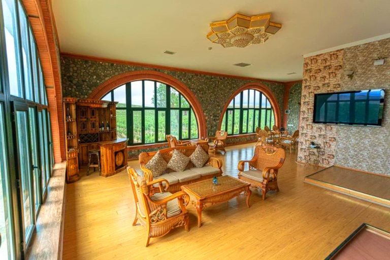 Chabiant Winery Hotel