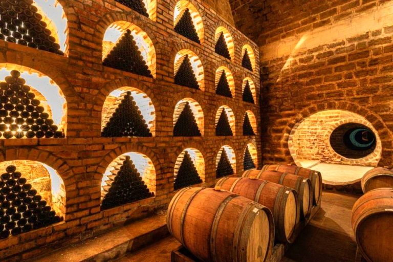 Chabiant Winery Hotel
