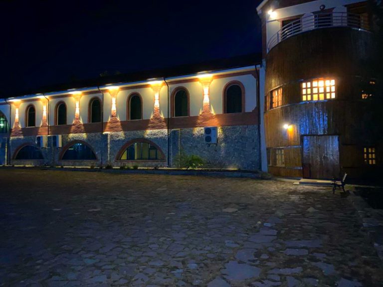 Chabiant Winery Hotel