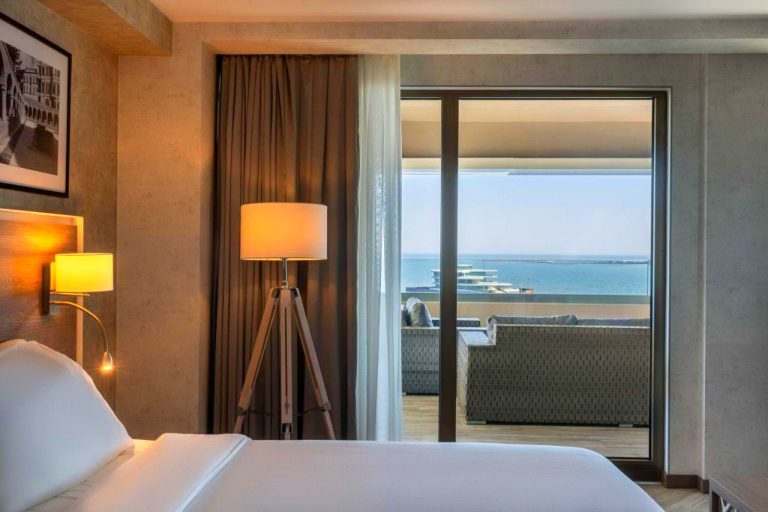 Radisson Hotel Baku