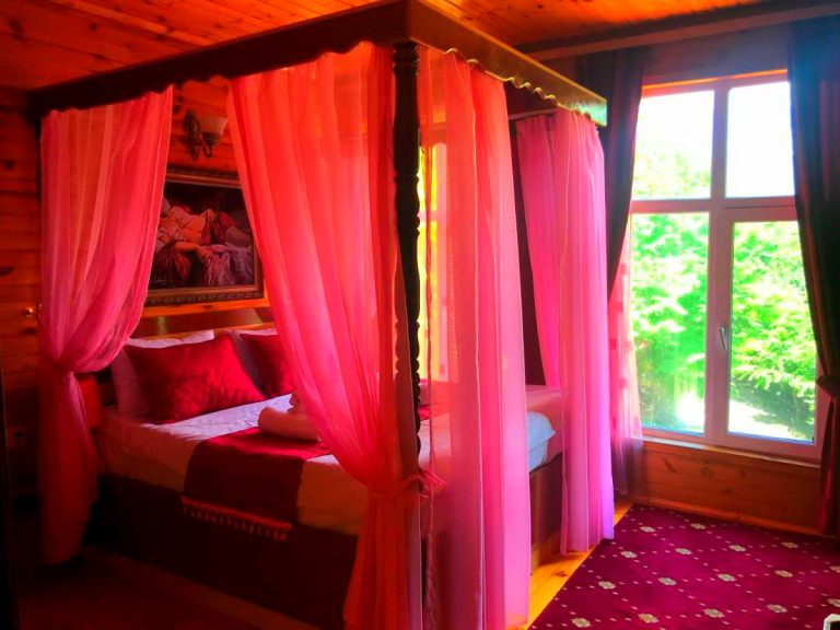 Kungut Hotel & Restaurant
