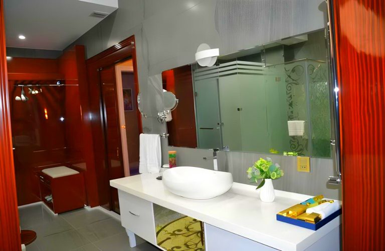 Mariana Trench Hotel & Leisure Resort