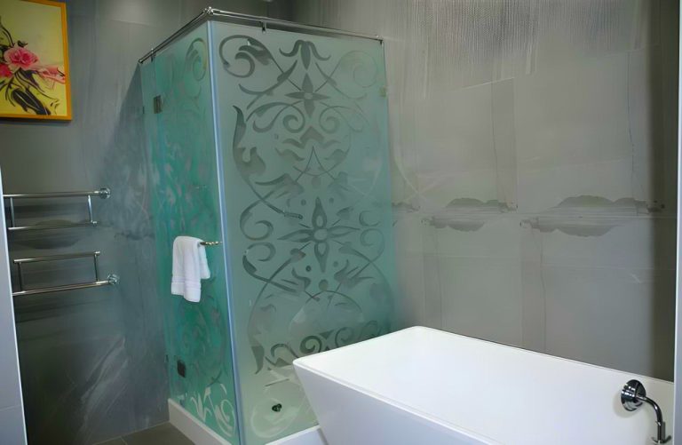 Mariana Trench Hotel & Leisure Resort