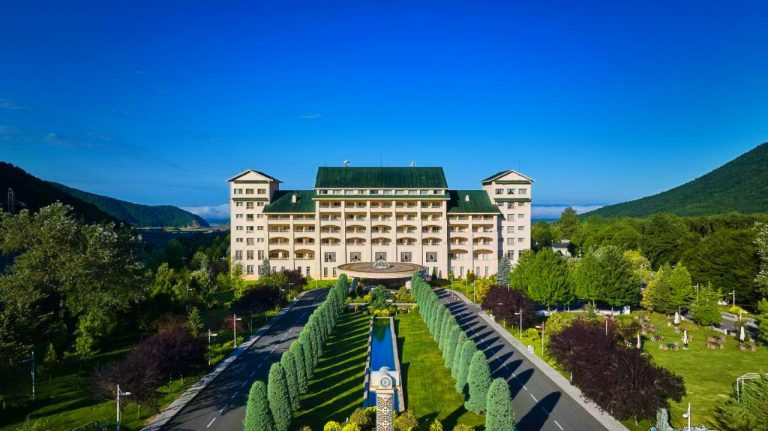 Qafqaz Riverside Hotel