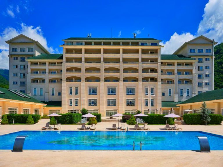 Qafqaz Riverside Hotel
