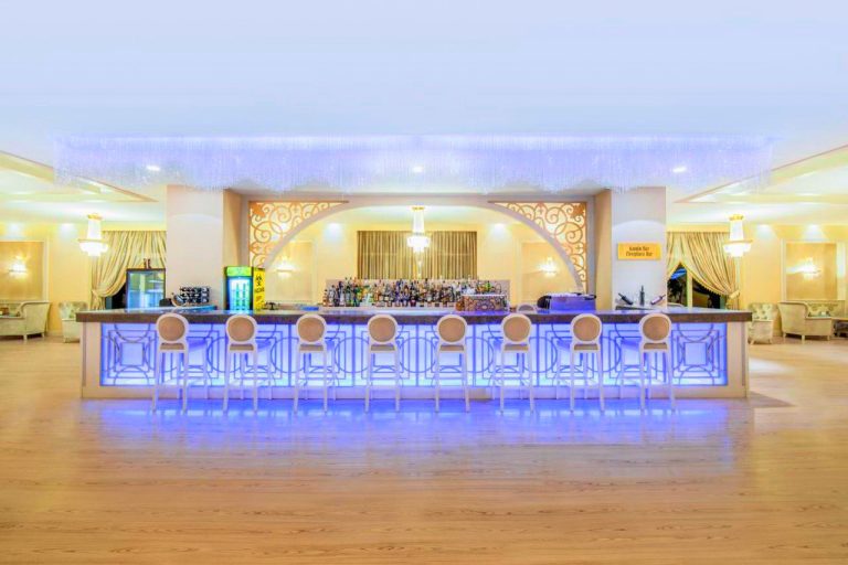 Qafqaz Riverside Hotel